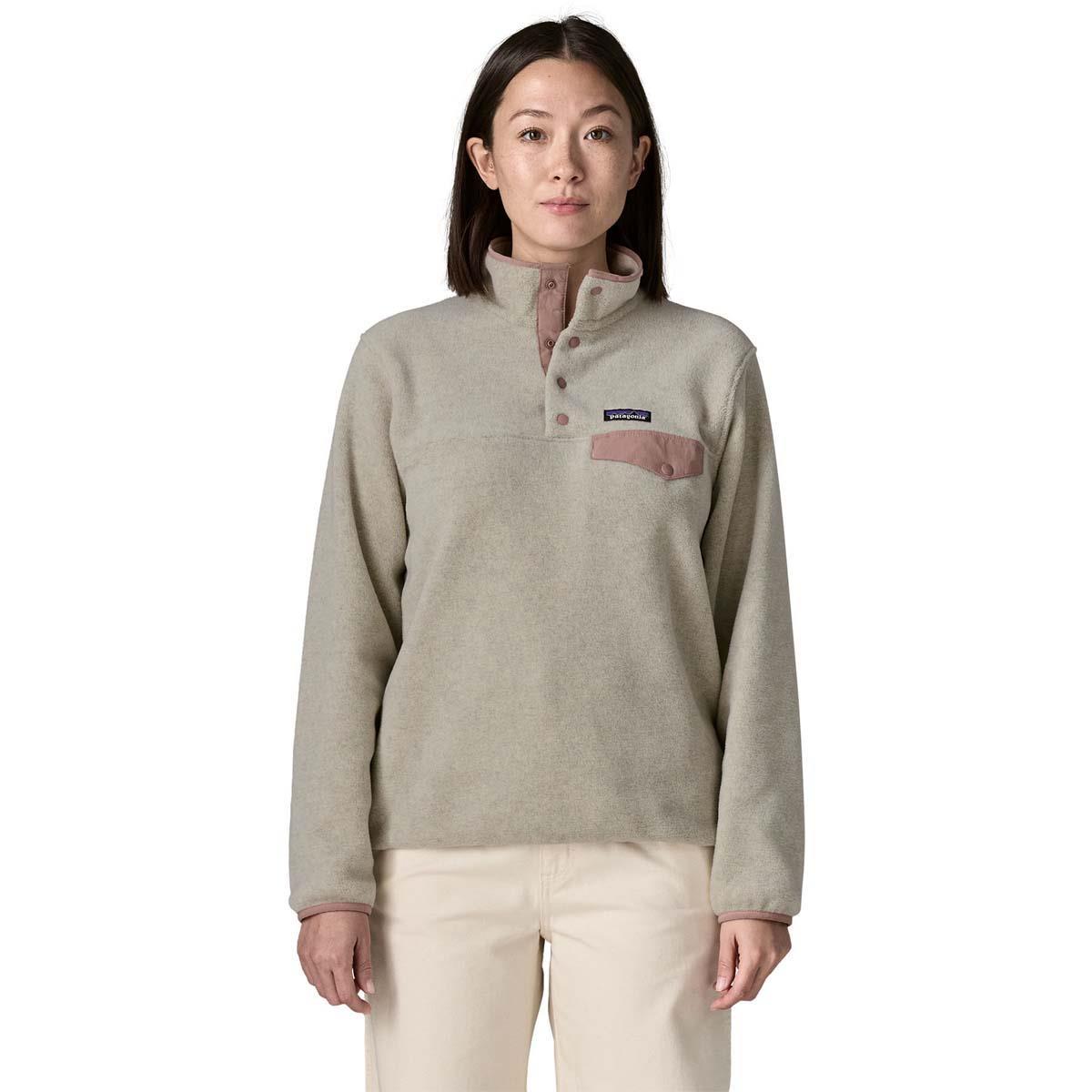 【値下げ】Patagonia カシミア100%パーカー　レディース　グレージュ Patagonia Women's Lightweight Synchilla Snap-T Pullover | Skis.com